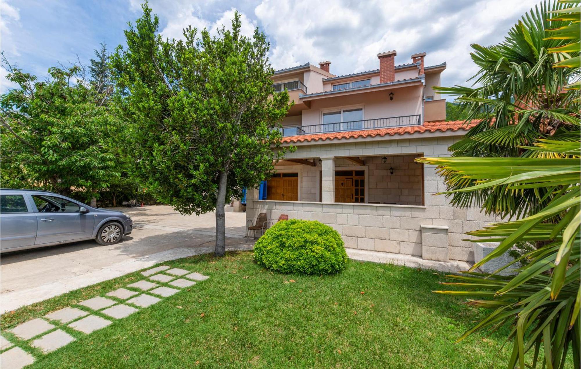 Nice Apartment In Ostrvica With Kitchen Exterior foto