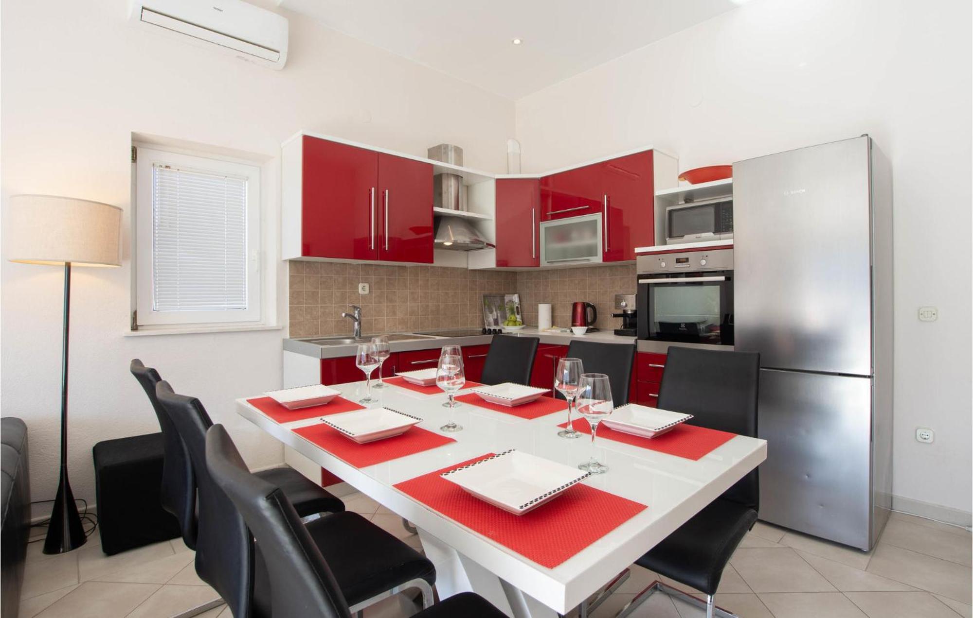 Nice Apartment In Ostrvica With Kitchen Exterior foto